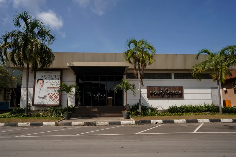 Port House Resto & Bar