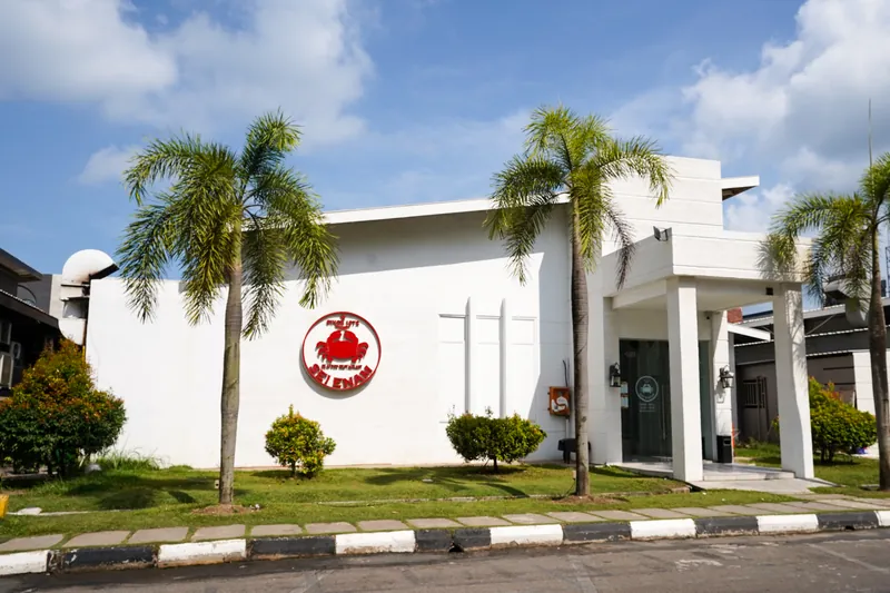 Sei Enam Seafood Harbour Bay