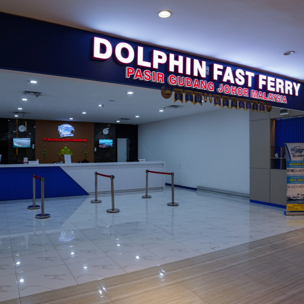 Dolphin Fast Ferry ticket counter at Bayfront Mall Harbour Bay
